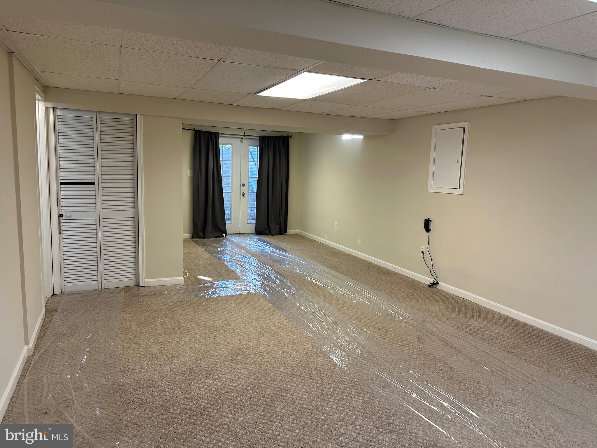 POTOMAC LAKES - Residential Lease