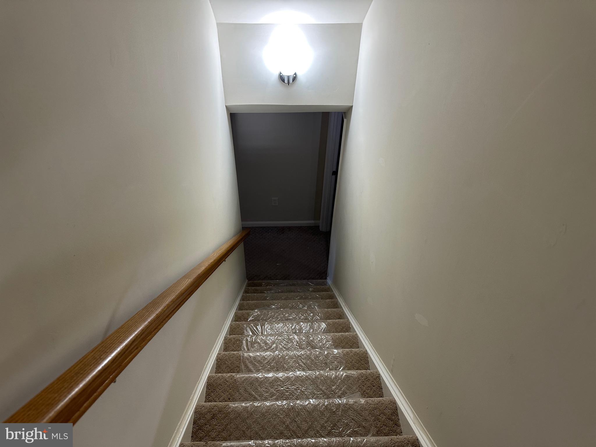 POTOMAC LAKES - Residential Lease