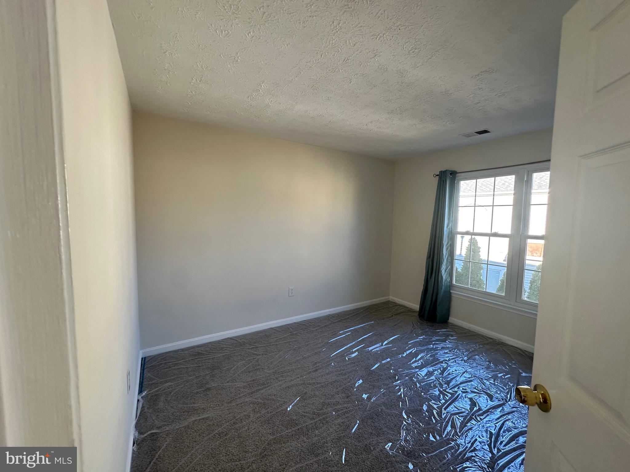 POTOMAC LAKES - Residential Lease