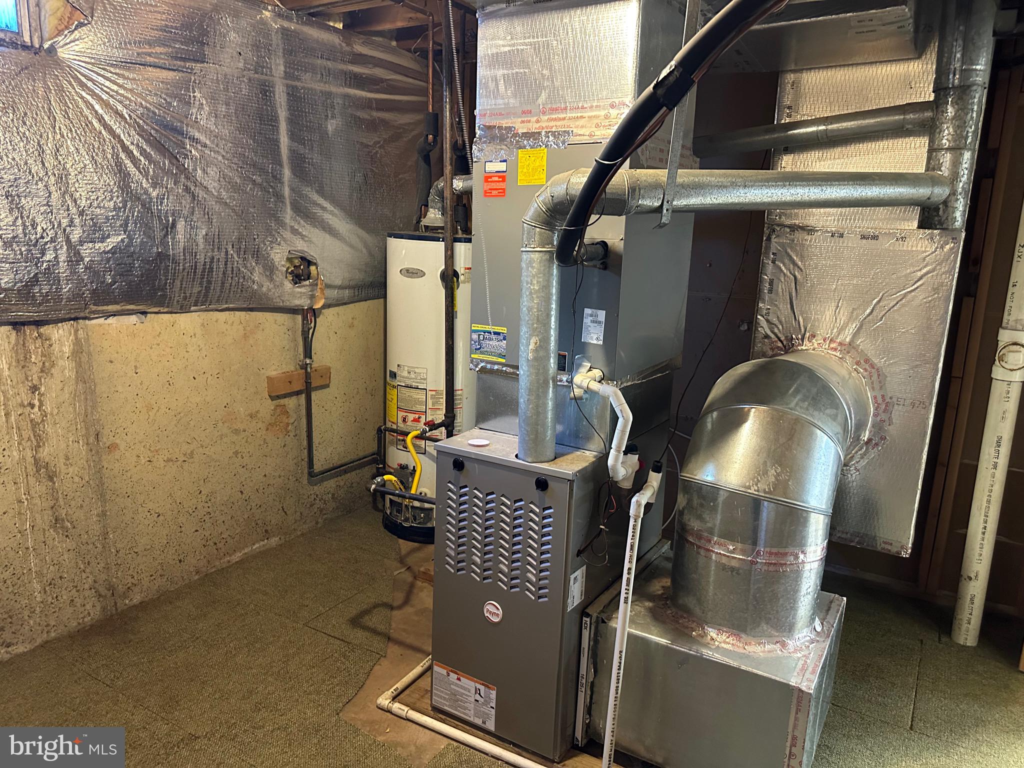 POTOMAC LAKES - Residential Lease