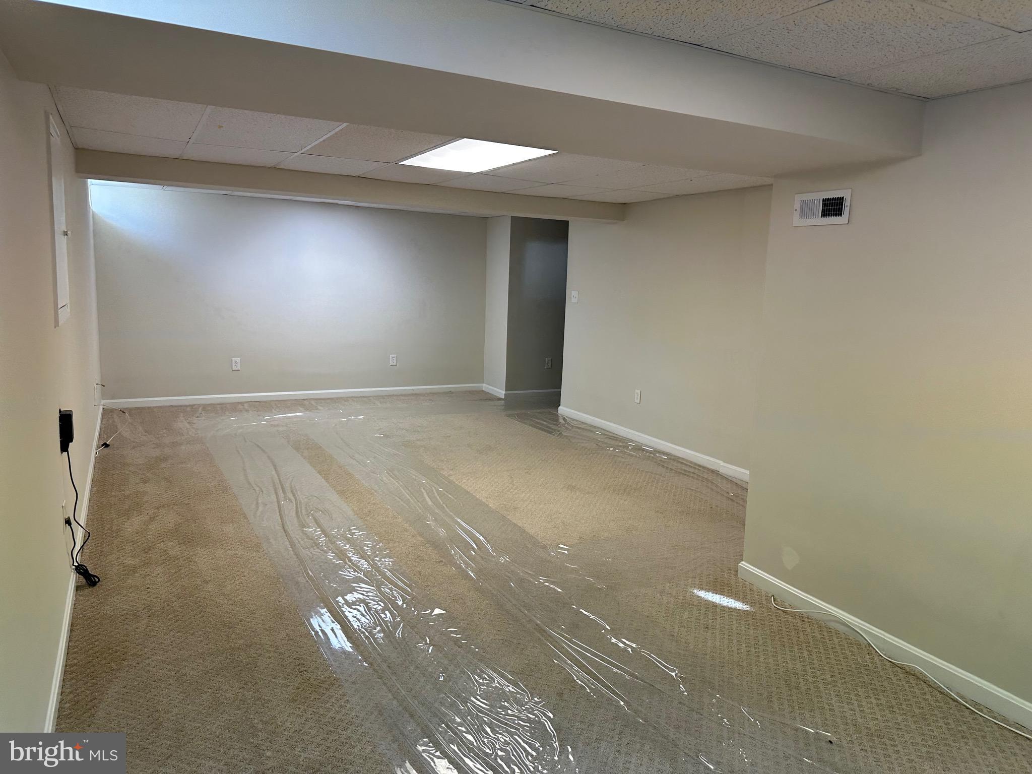 POTOMAC LAKES - Residential Lease