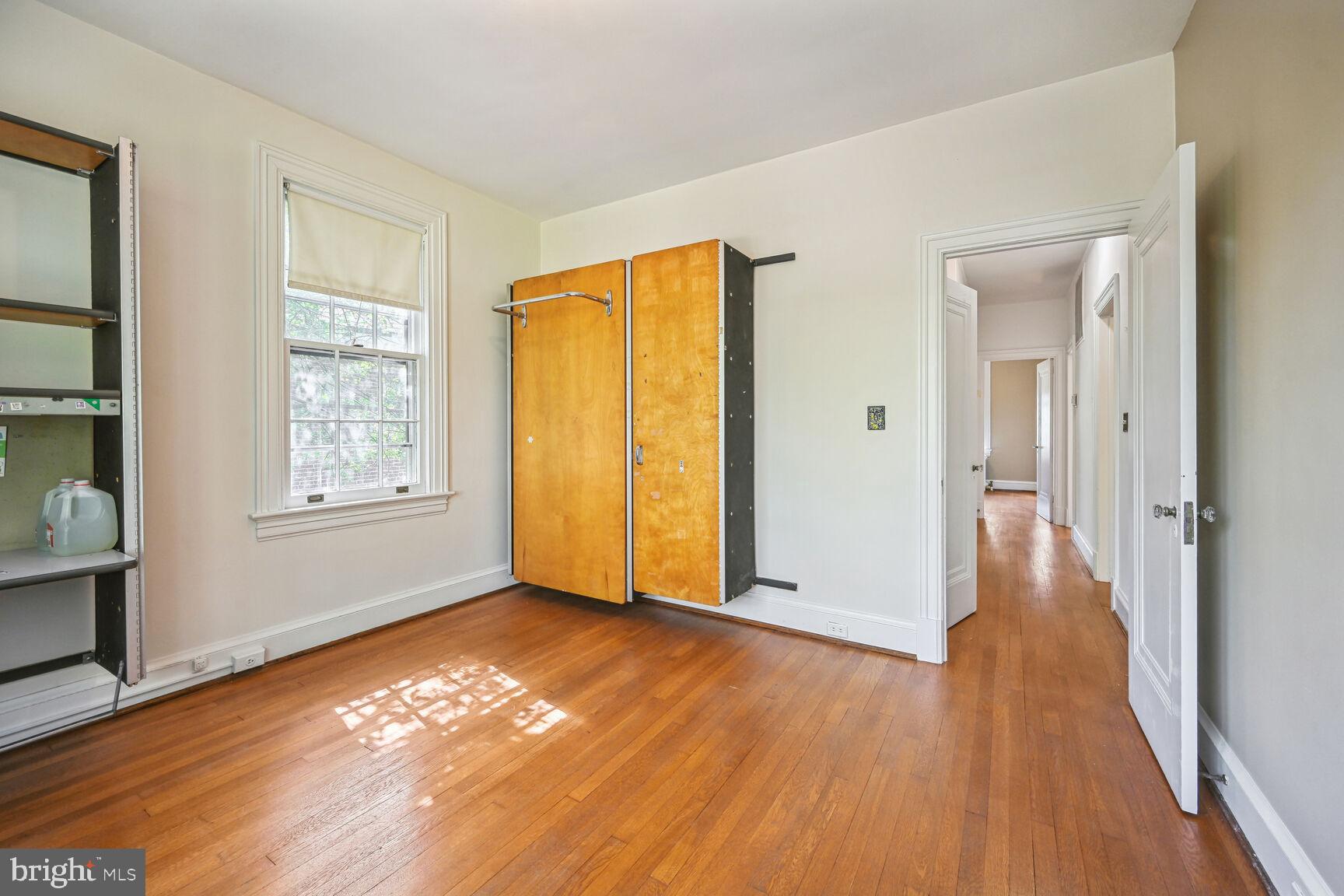 CHEVY CHASE VILLAGE - Residential