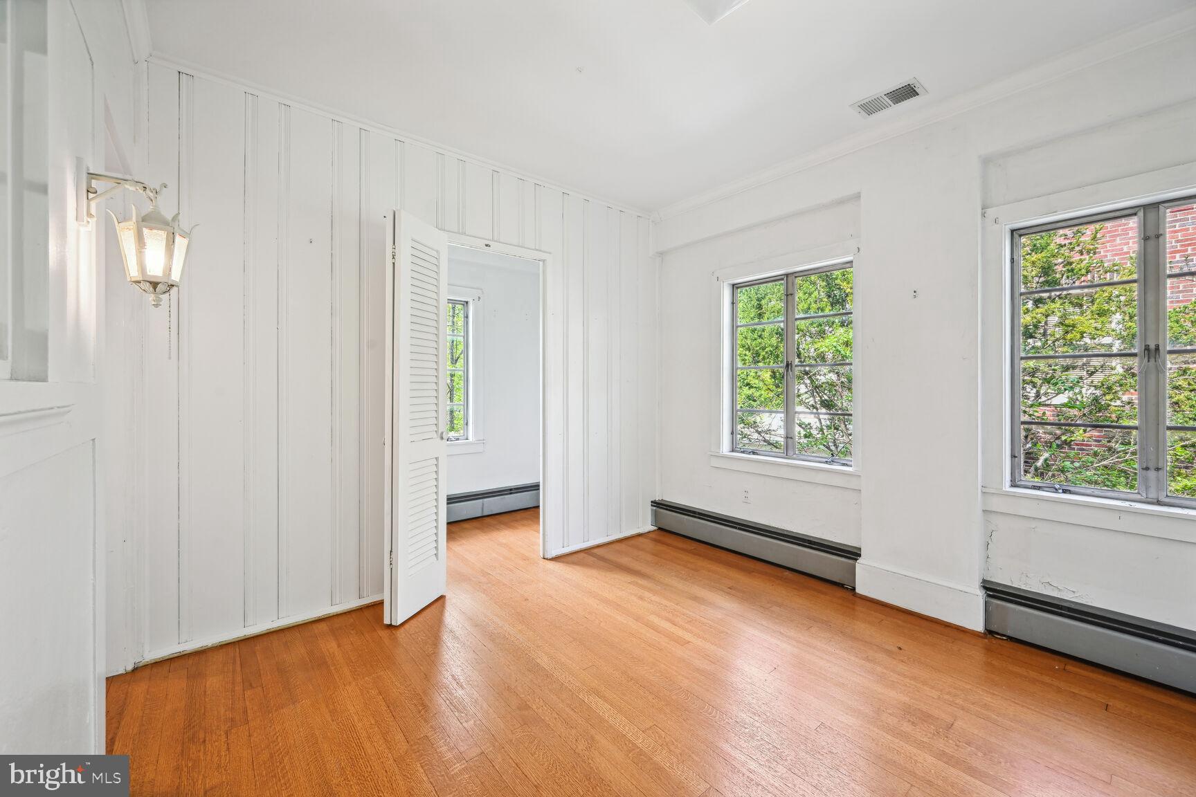 CHEVY CHASE VILLAGE - Residential