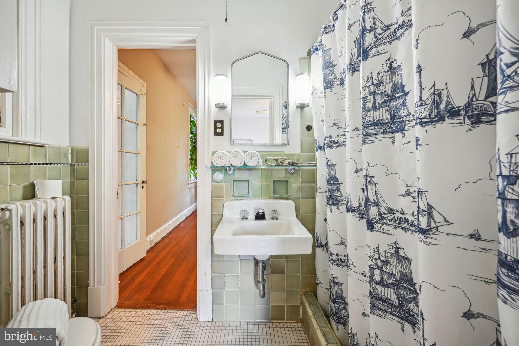 CHEVY CHASE VILLAGE - Residential