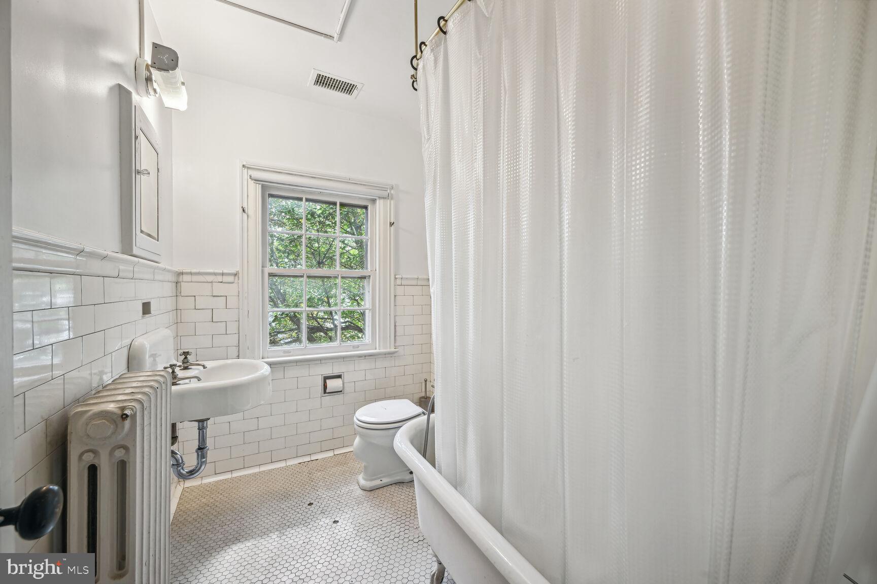 CHEVY CHASE VILLAGE - Residential