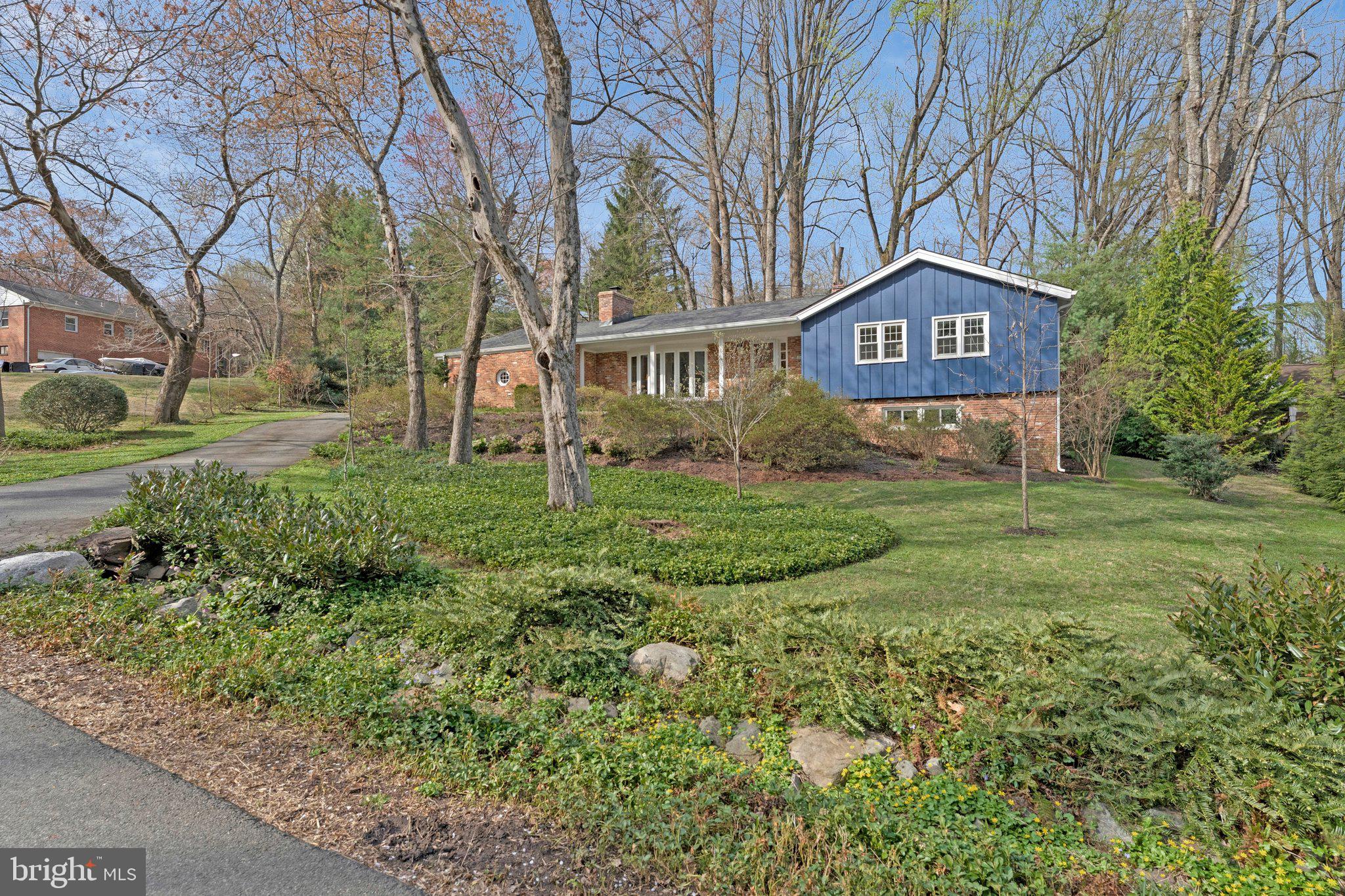 1438 BROOKHAVEN DRIVE