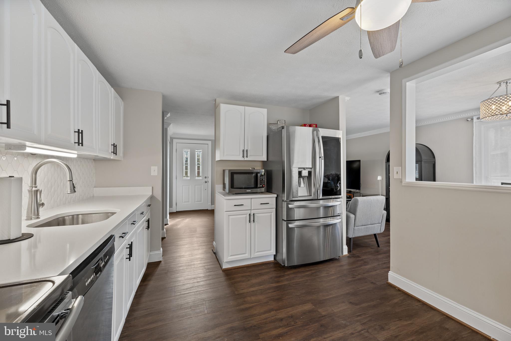 WHISPERING WOODS - Residential