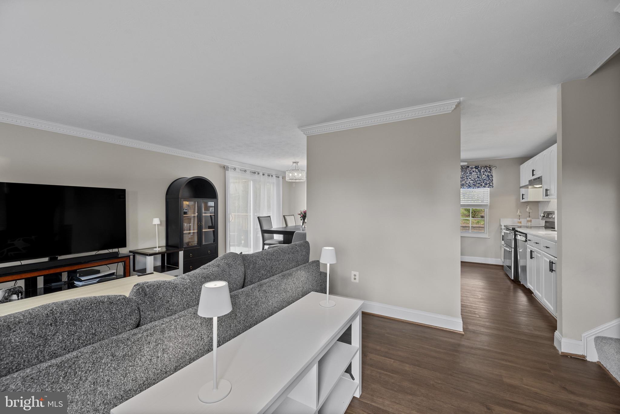 WHISPERING WOODS - Residential