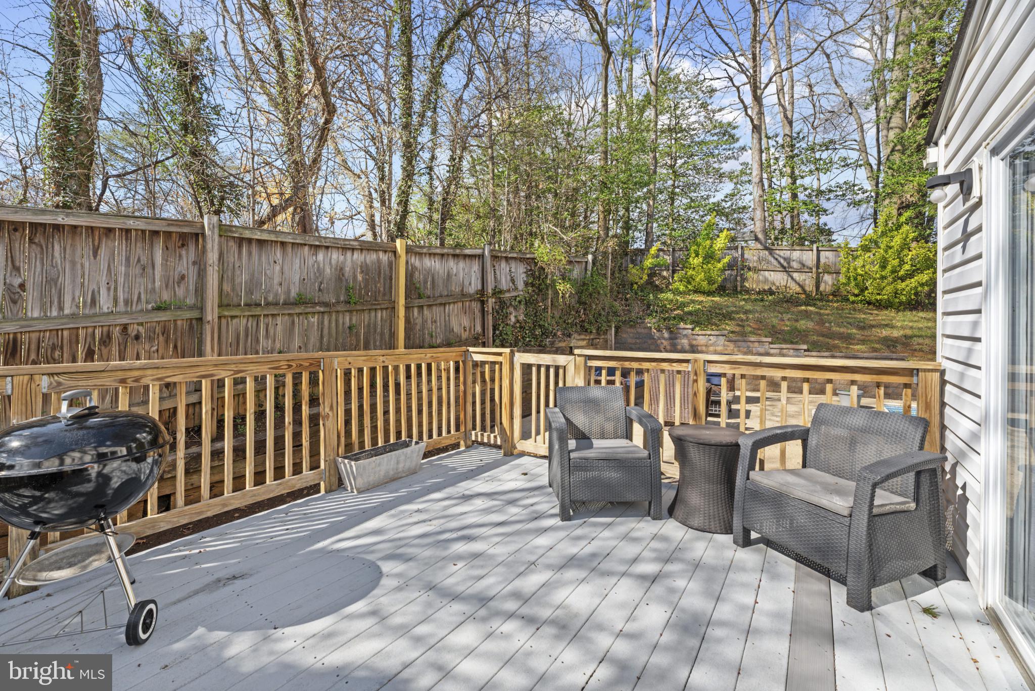 WHISPERING WOODS - Residential