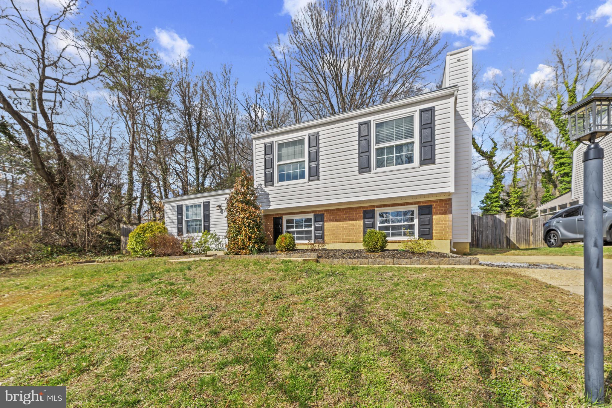 WHISPERING WOODS - Residential