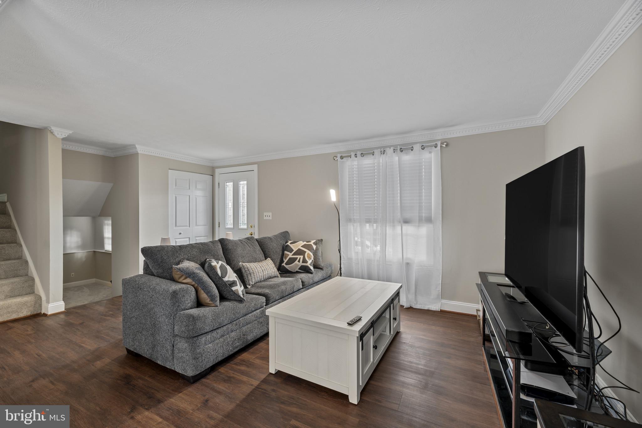 WHISPERING WOODS - Residential