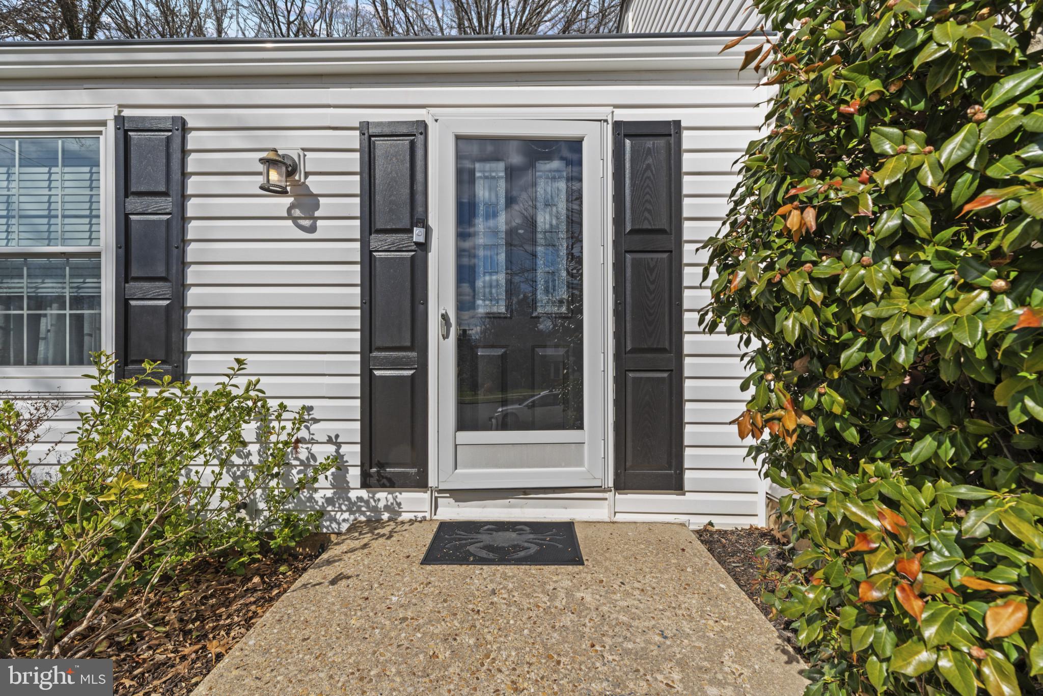 WHISPERING WOODS - Residential