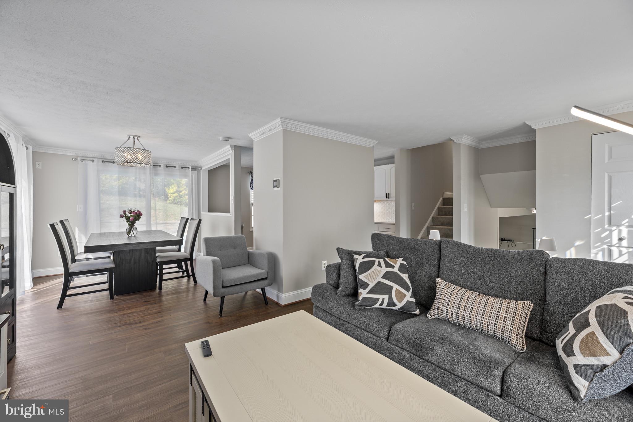 WHISPERING WOODS - Residential