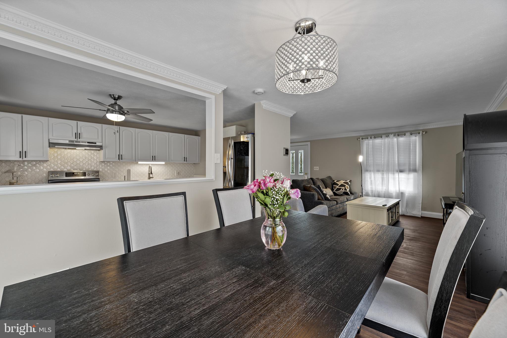 WHISPERING WOODS - Residential