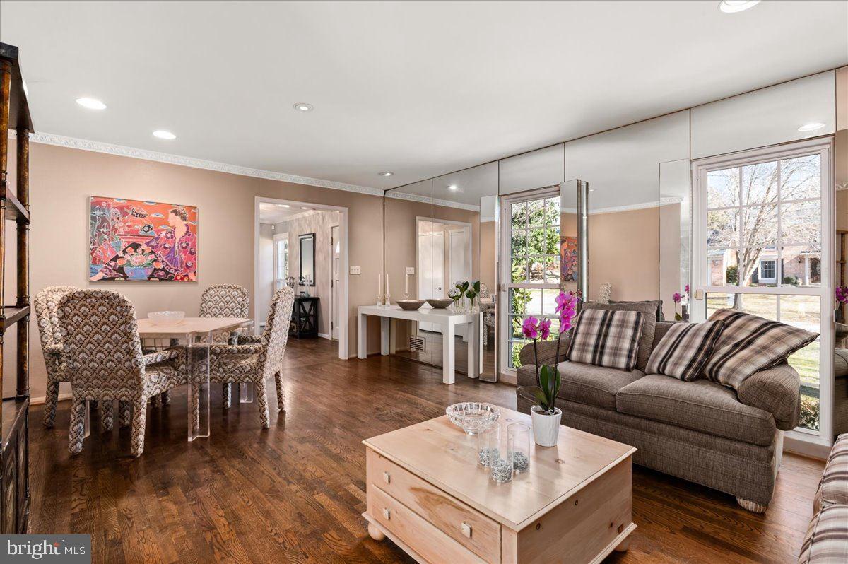 FOX HILLS OF POTOMAC - Residential