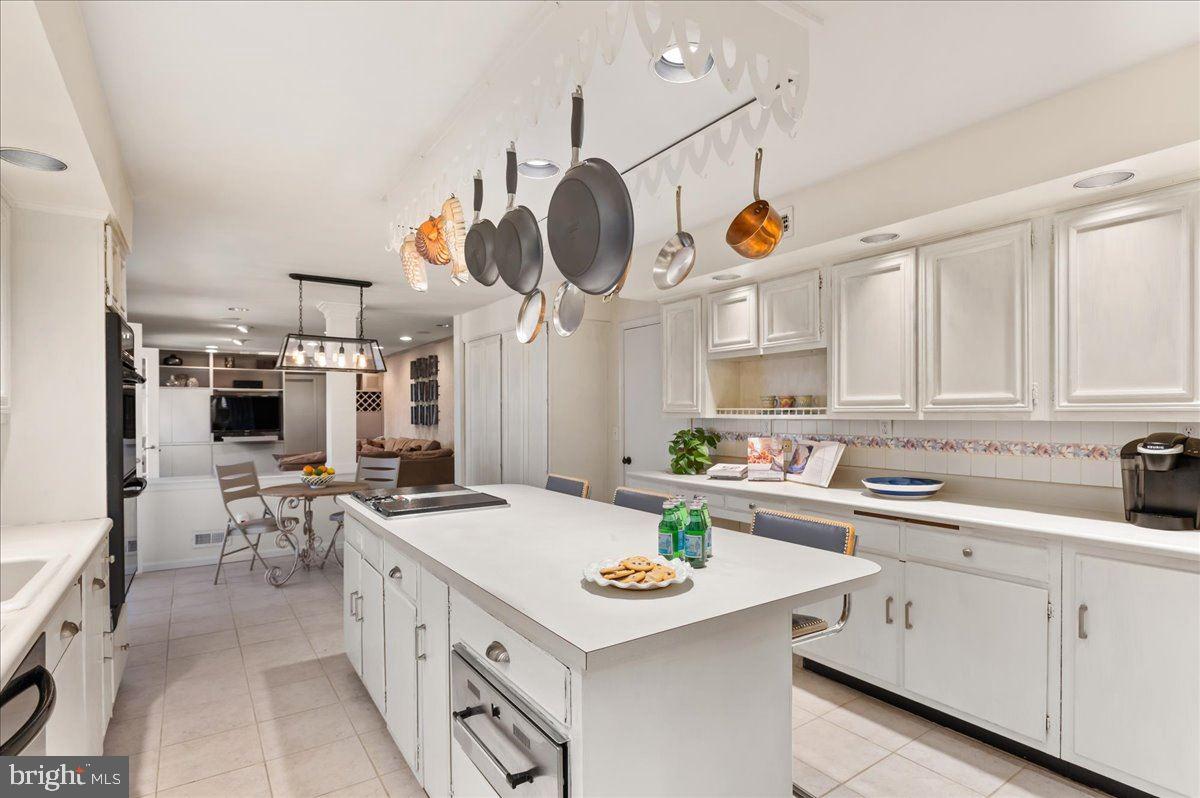 FOX HILLS OF POTOMAC - Residential