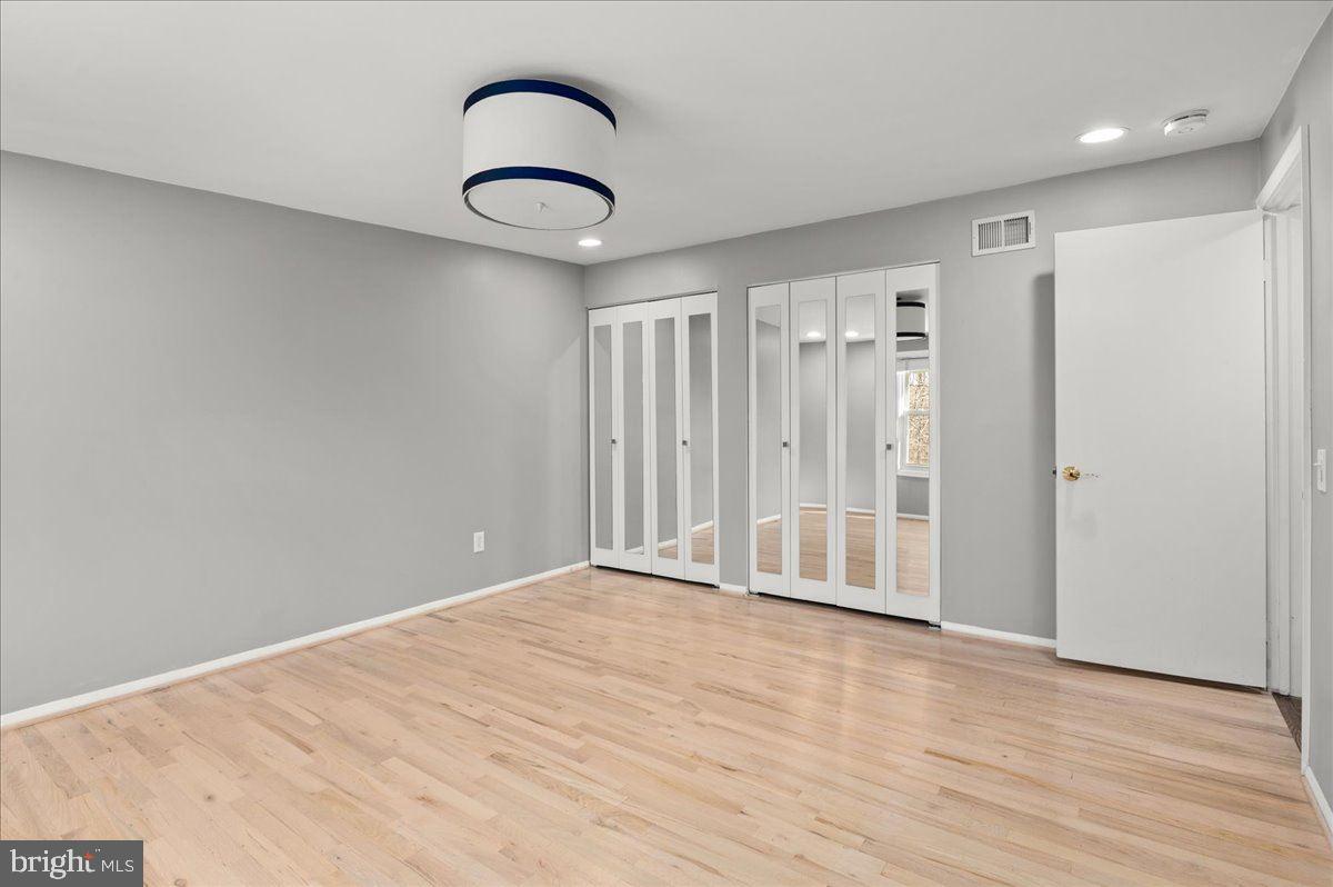 FOX HILLS OF POTOMAC - Residential