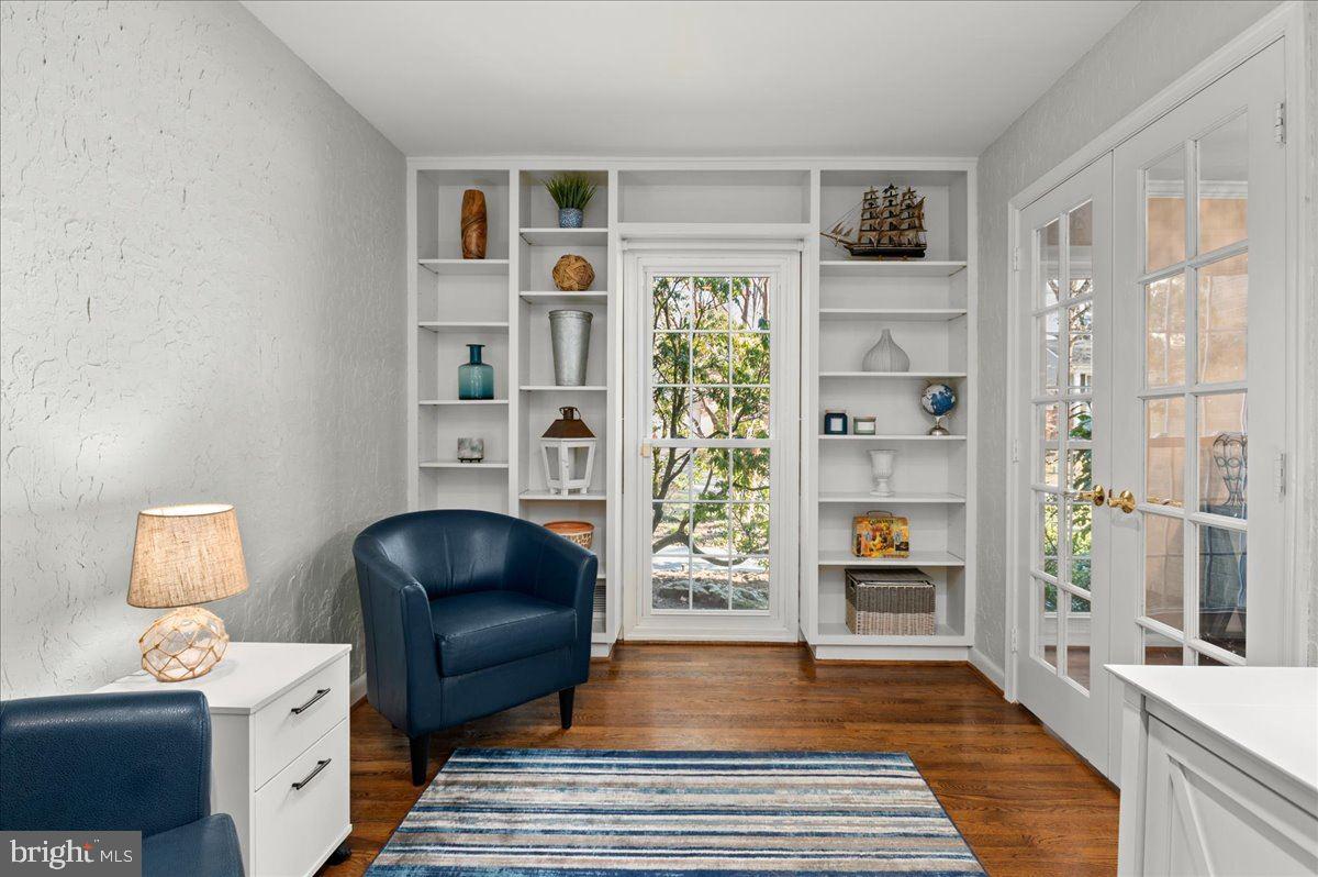 FOX HILLS OF POTOMAC - Residential