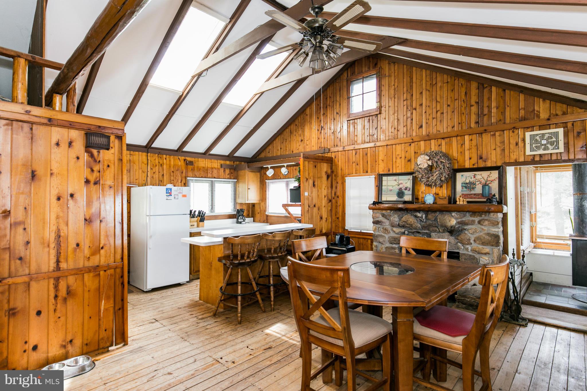 LOCUST POINT - Residential