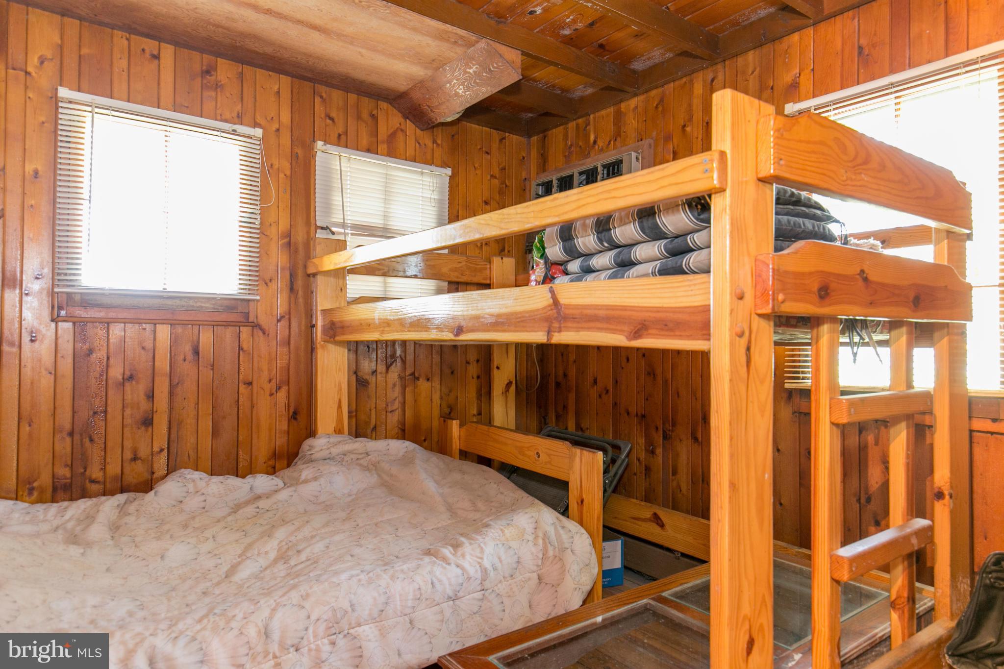 LOCUST POINT - Residential