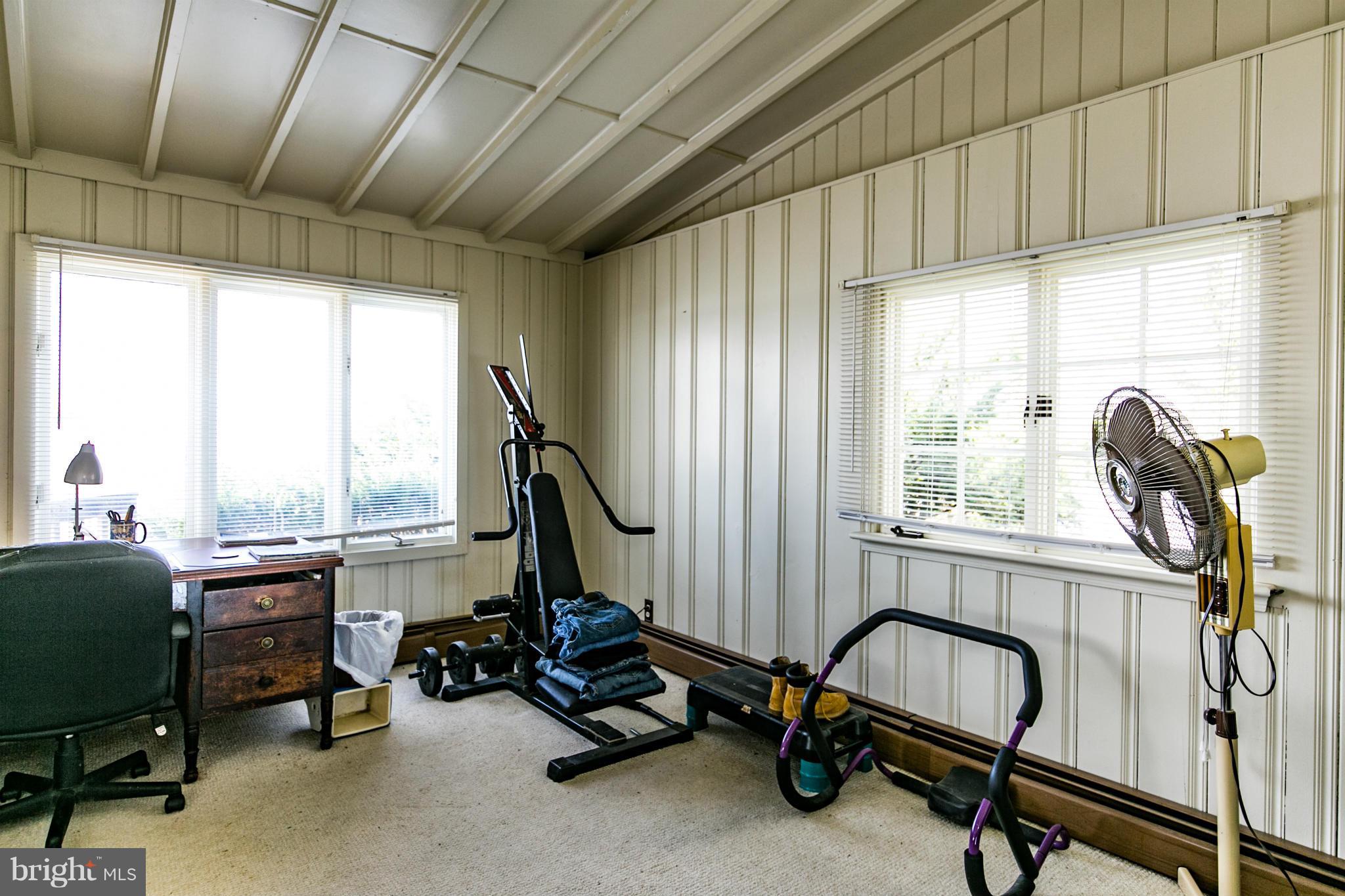 LOCUST POINT - Residential