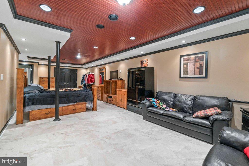 MAXA MEADOWS - Residential