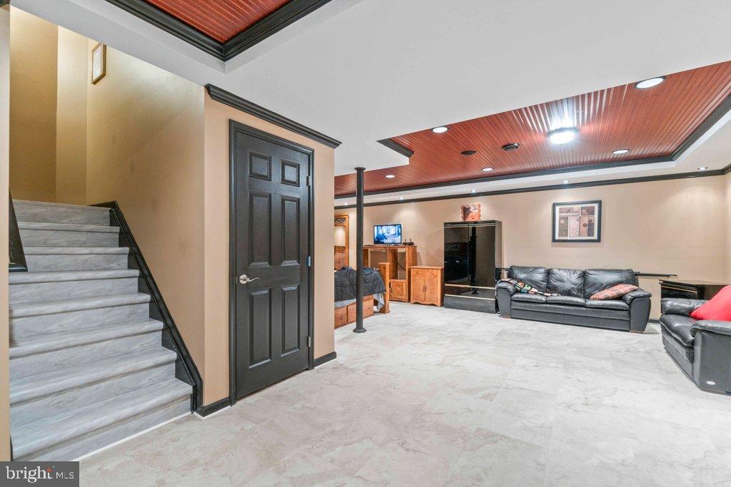 MAXA MEADOWS - Residential