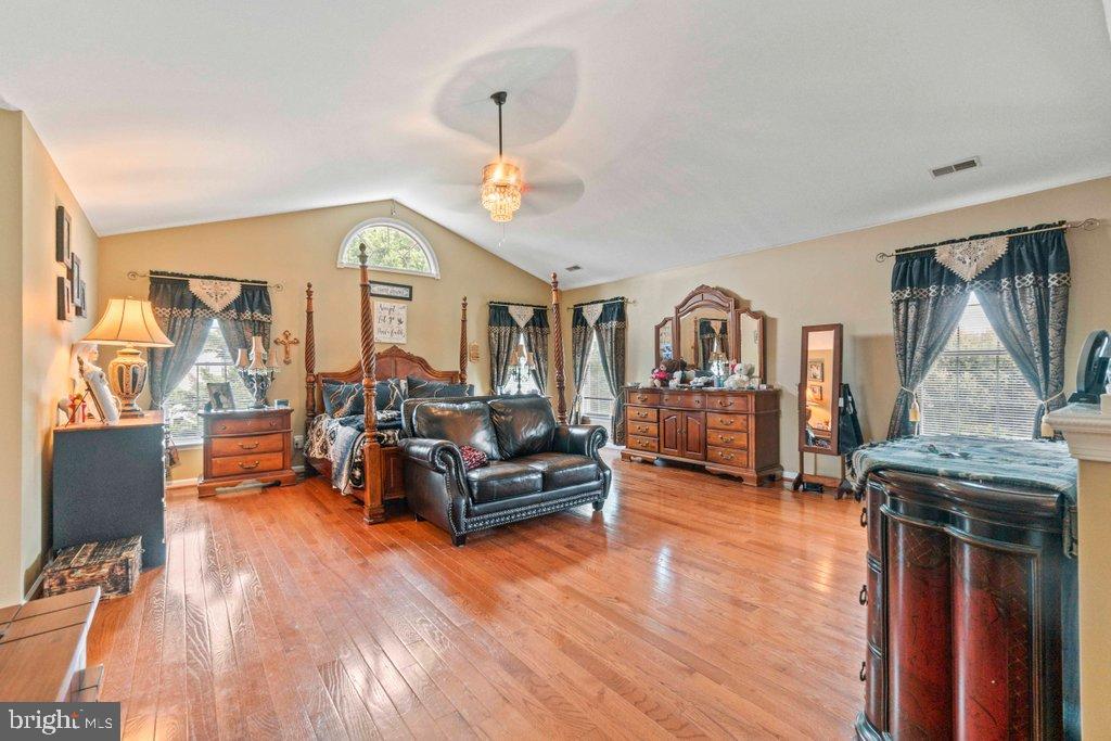 MAXA MEADOWS - Residential