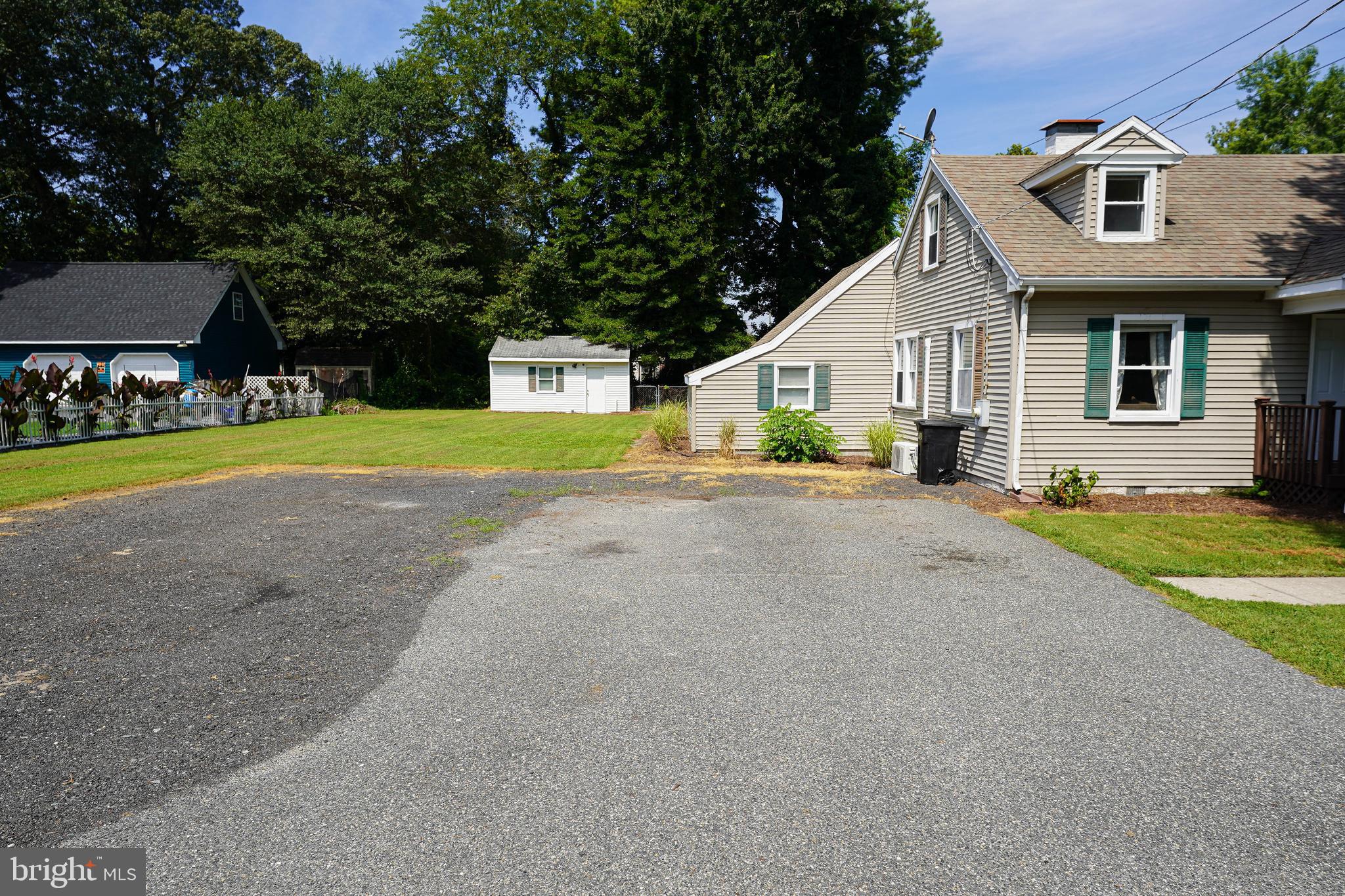 1500 LAUREL DRIVE