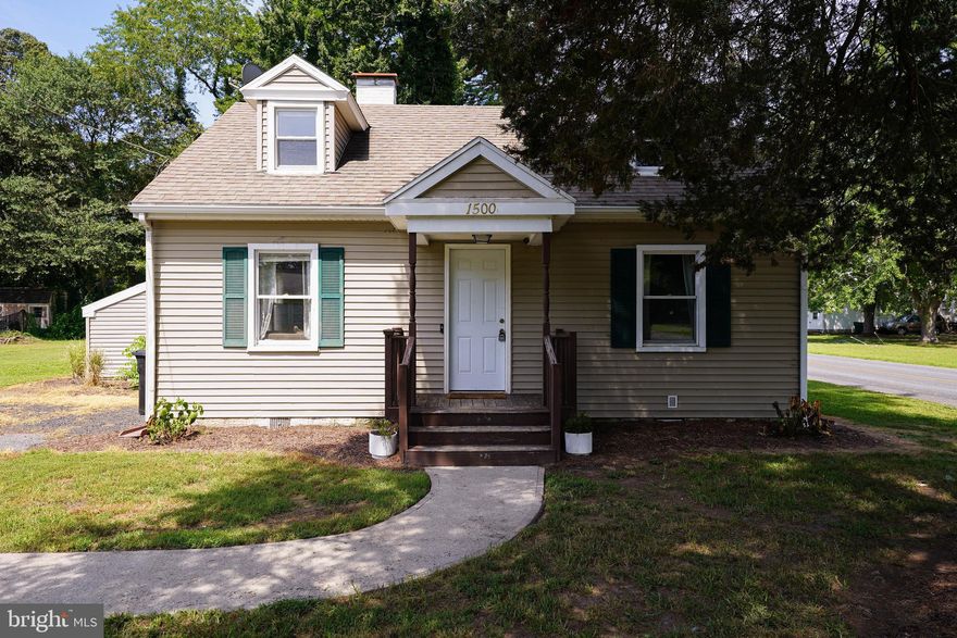 This generously sized 4-bedroom, 2-bath home offers over 1,600 square feet of living space and a layout that provides both comfort and flexibility. Two bedrooms and two full baths are conveniently located on the main level, making everyday living a breeze. The eat-in kitchen connects to a bright living room, and a bonus room offers extra space for a home office, playroom, or second living area.
Set on a large lot with an oversized driveway, there’s plenty of room for outdoor enjoyment, extra parking, or even future projects. While the home could use some cosmetic updates, the layout, yard, and square footage provide a great foundation for anyone looking to put in some sweat equity. Whether you're an investor or a buyer with vision, this home is full of potential.