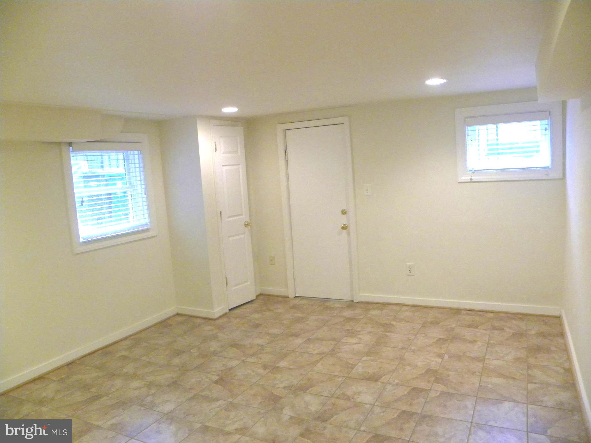 OLD TOWN - Residential Lease