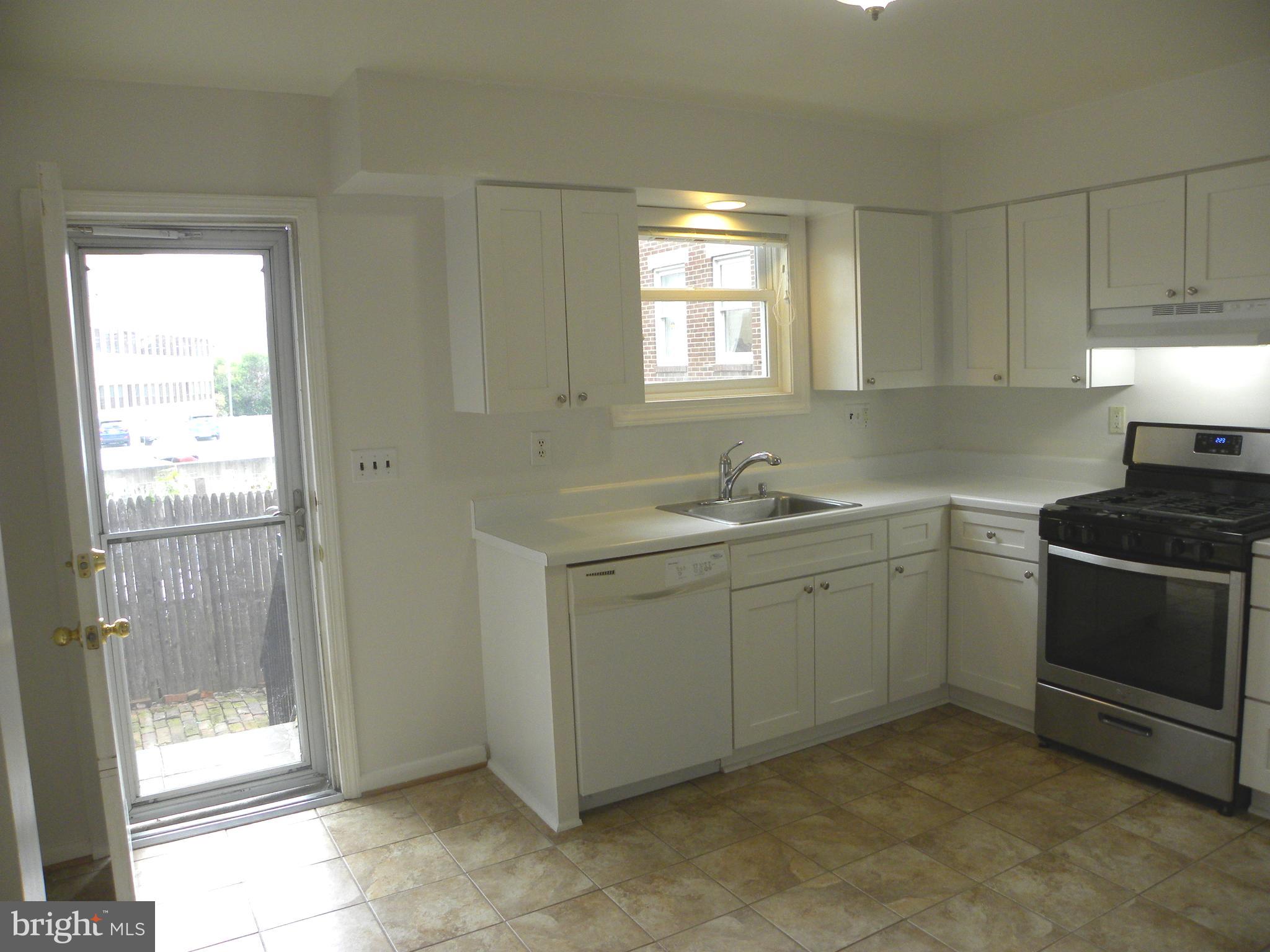 OLD TOWN - Residential Lease