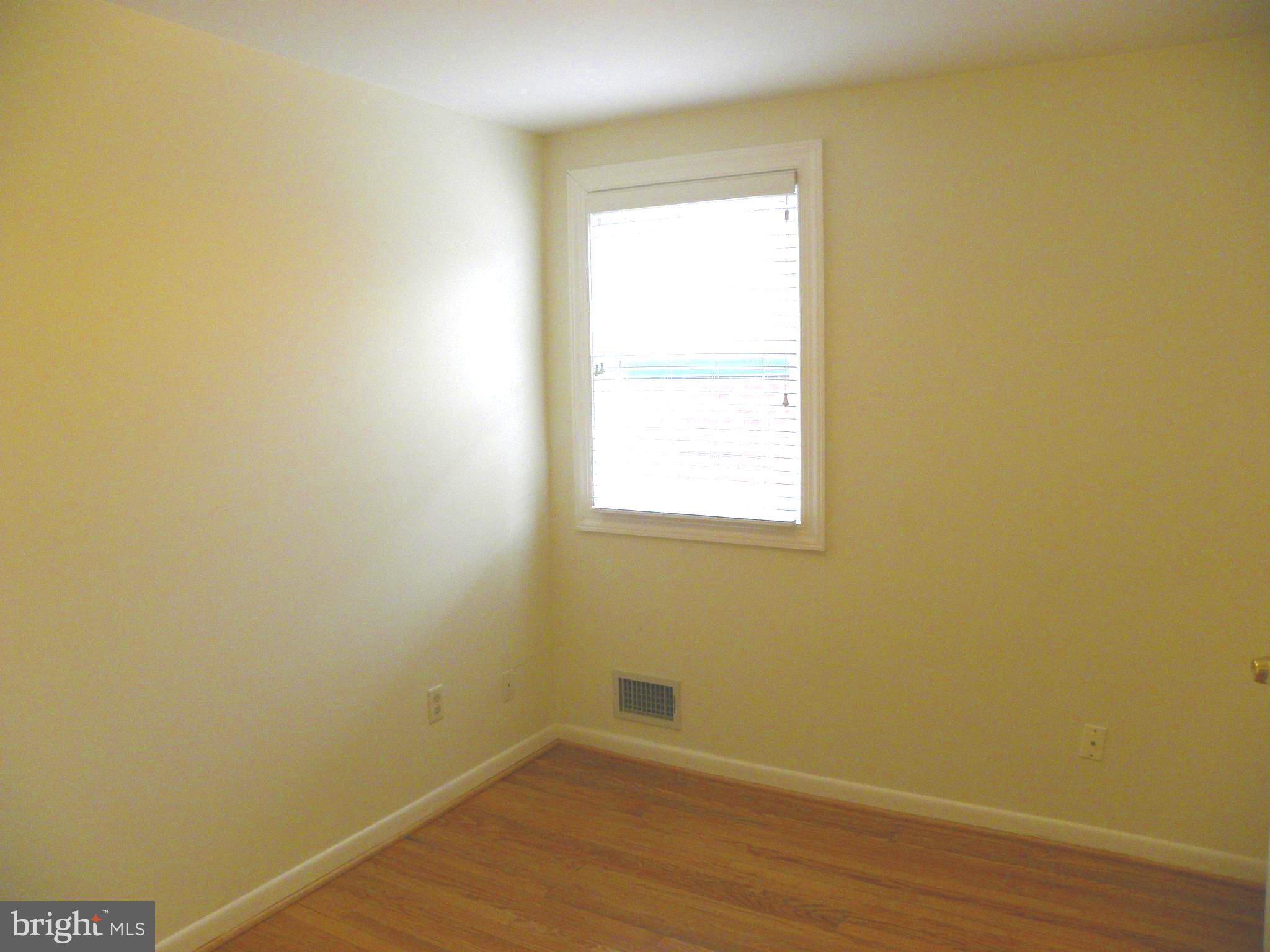 OLD TOWN - Residential Lease