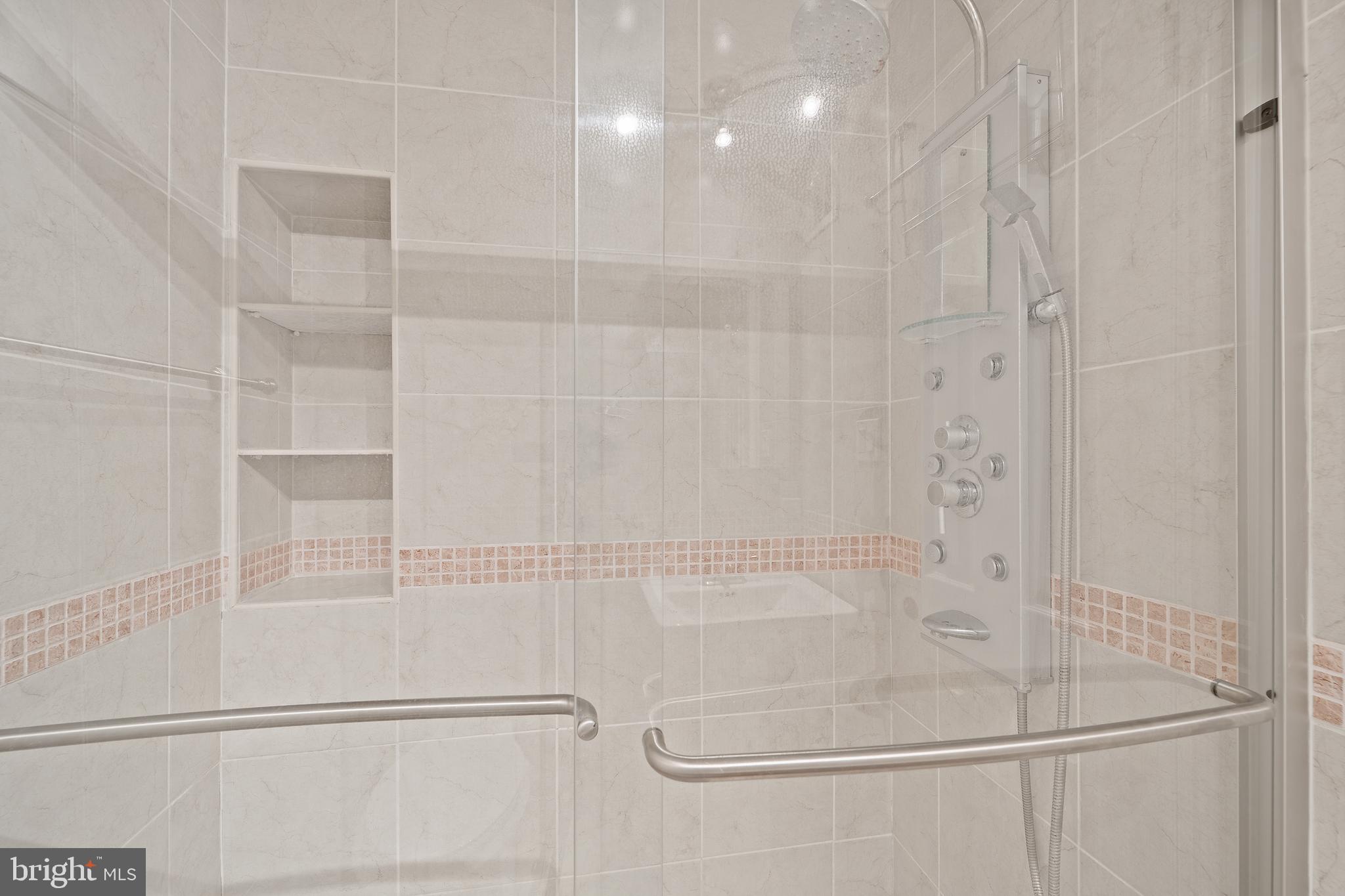 STRATTON WOODS - Residential