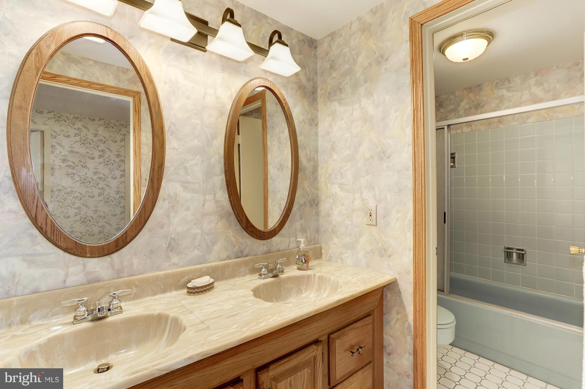 POINTER RIDGE - Residential