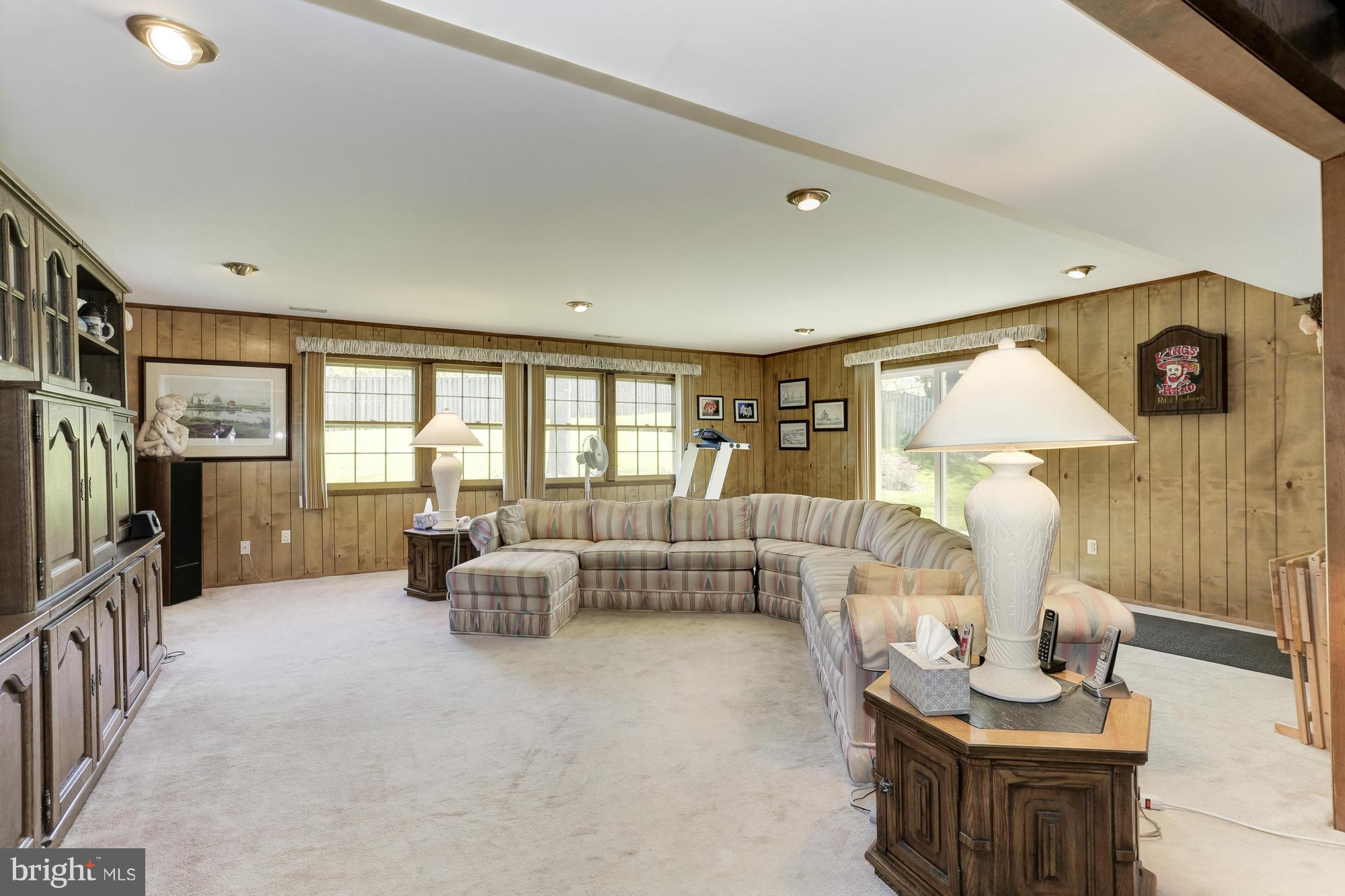 POINTER RIDGE - Residential