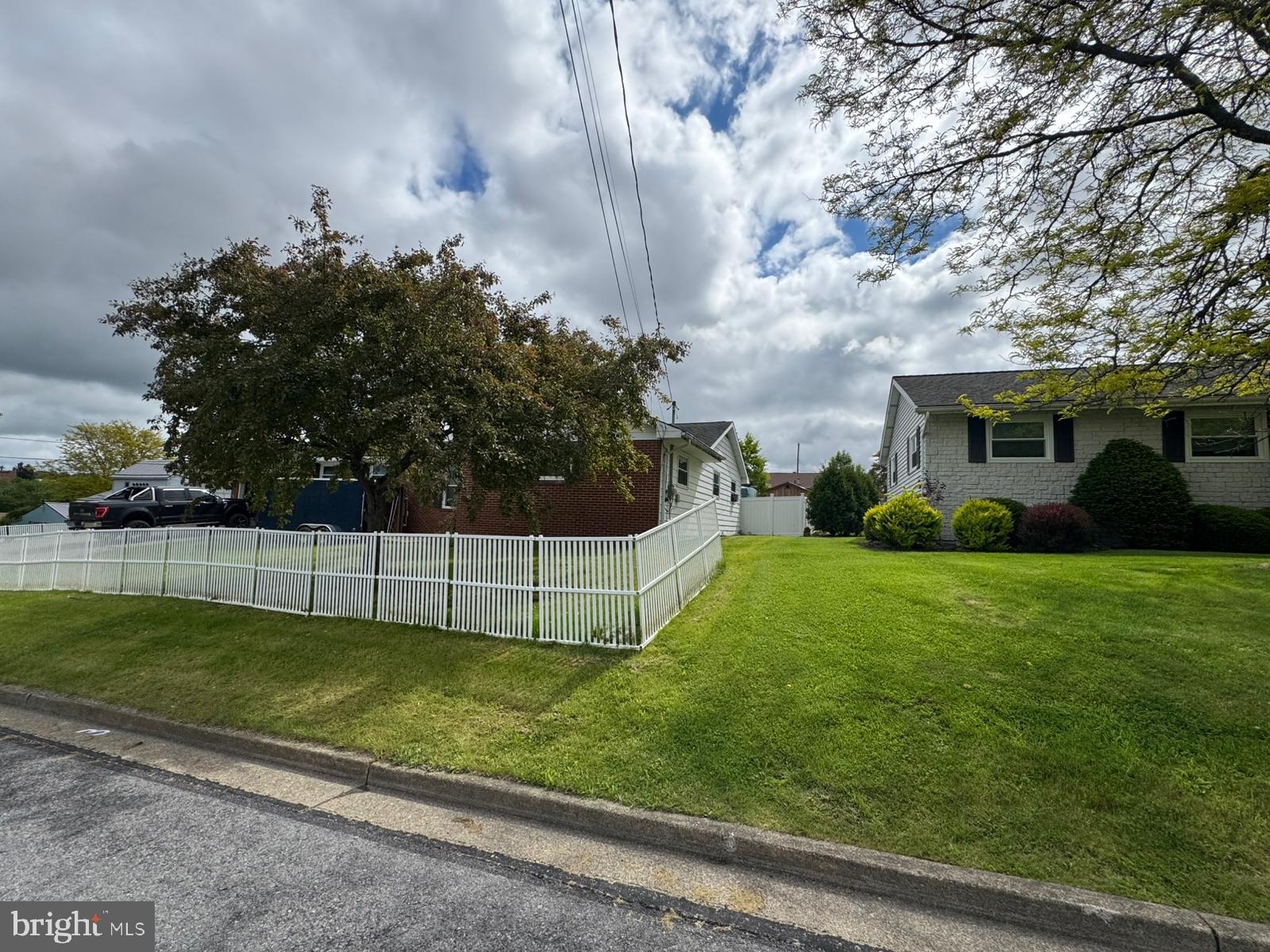 423 PATTISON STREET