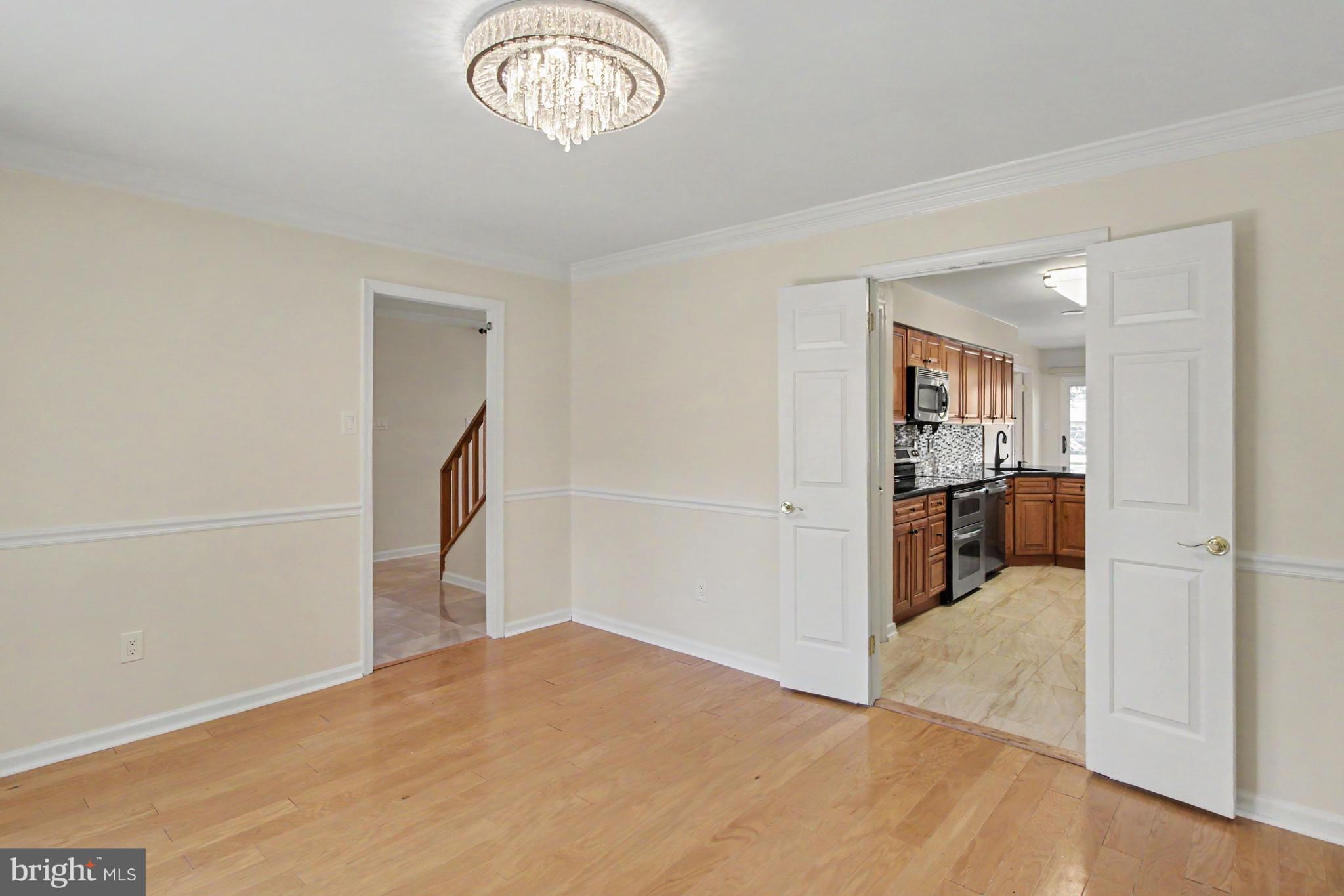 YARDLEY CORNERS - Residential