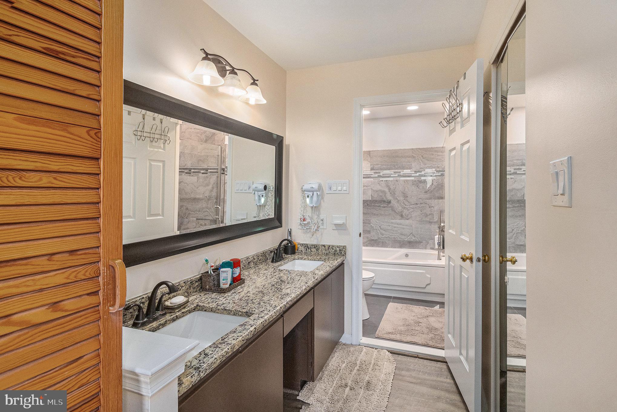 YARDLEY CORNERS - Residential