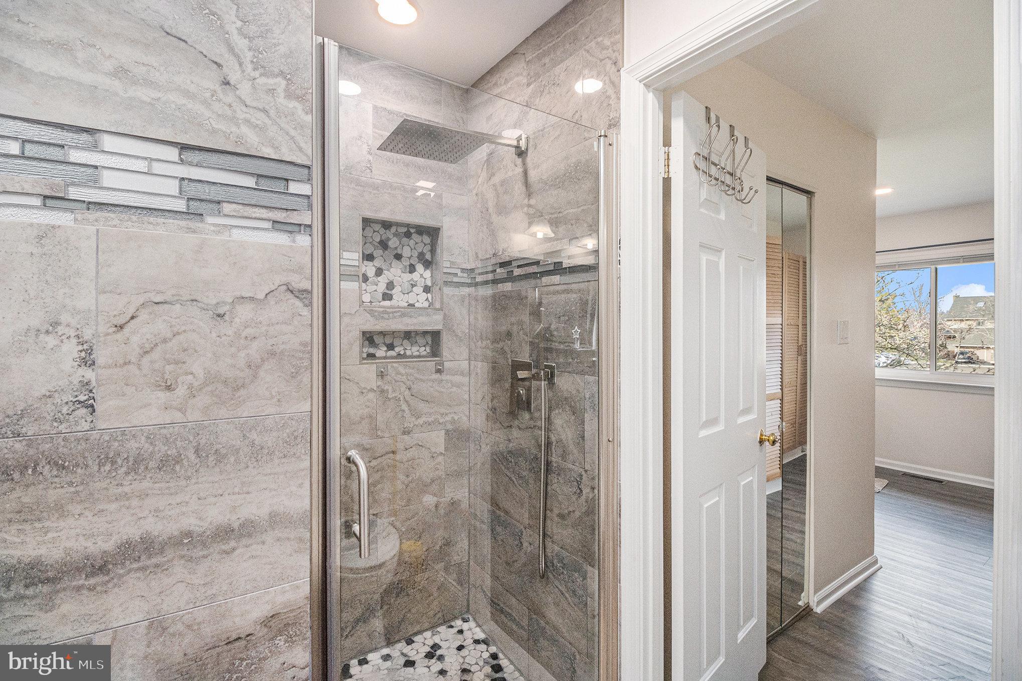 YARDLEY CORNERS - Residential