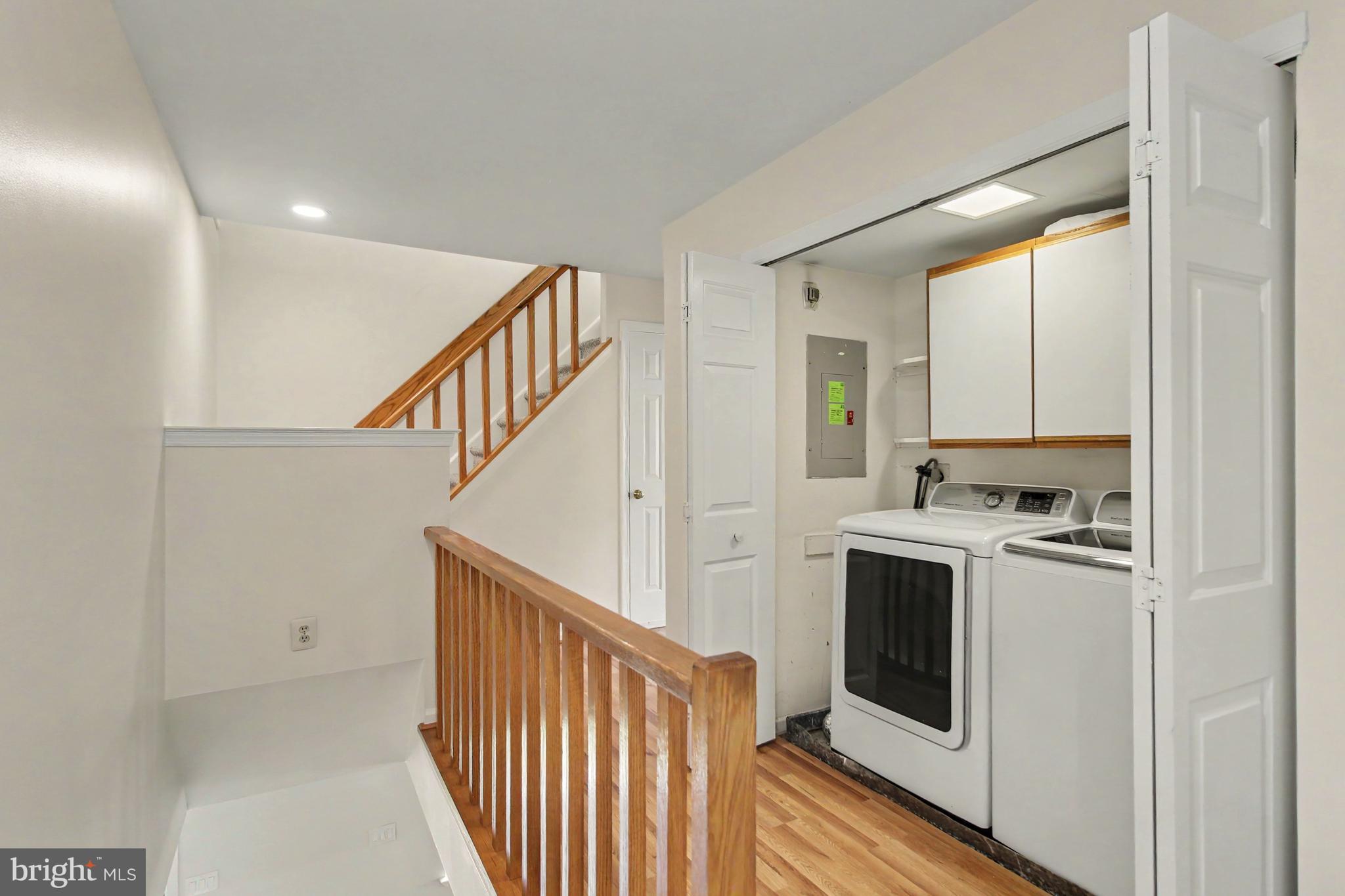 YARDLEY CORNERS - Residential