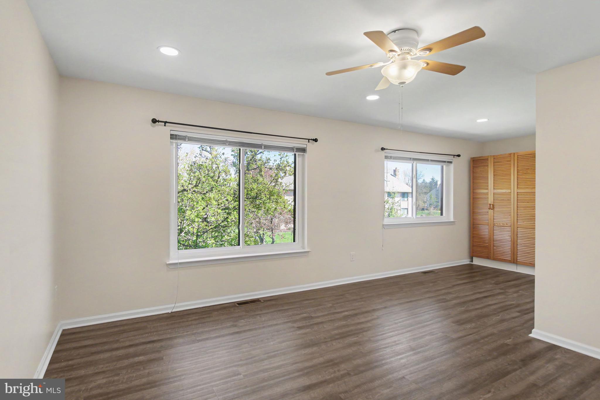 YARDLEY CORNERS - Residential