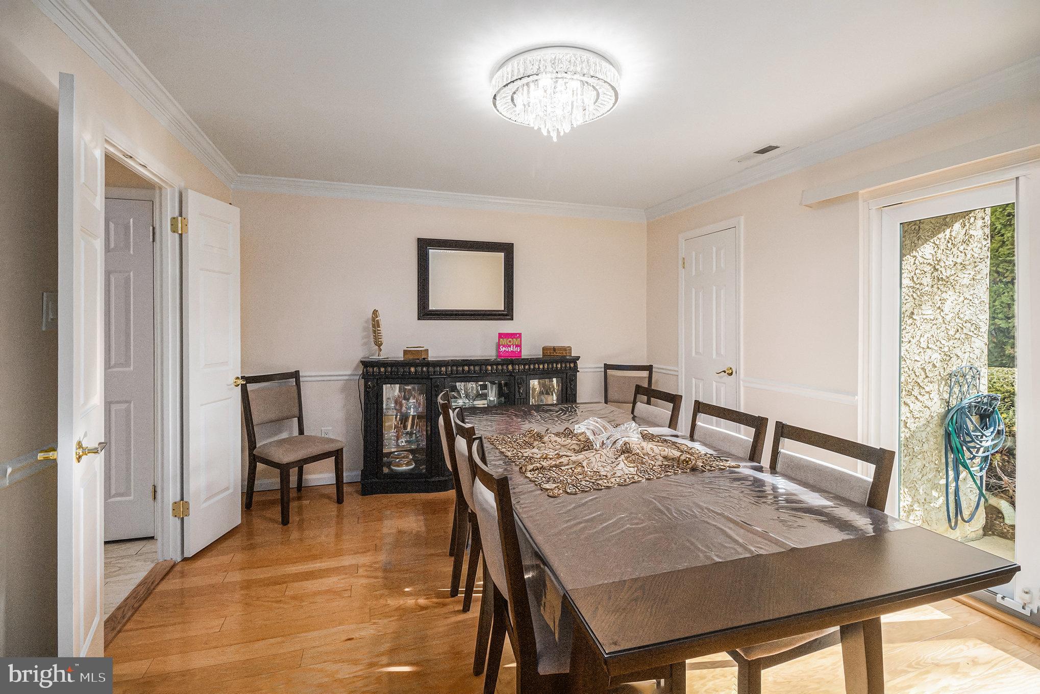 YARDLEY CORNERS - Residential