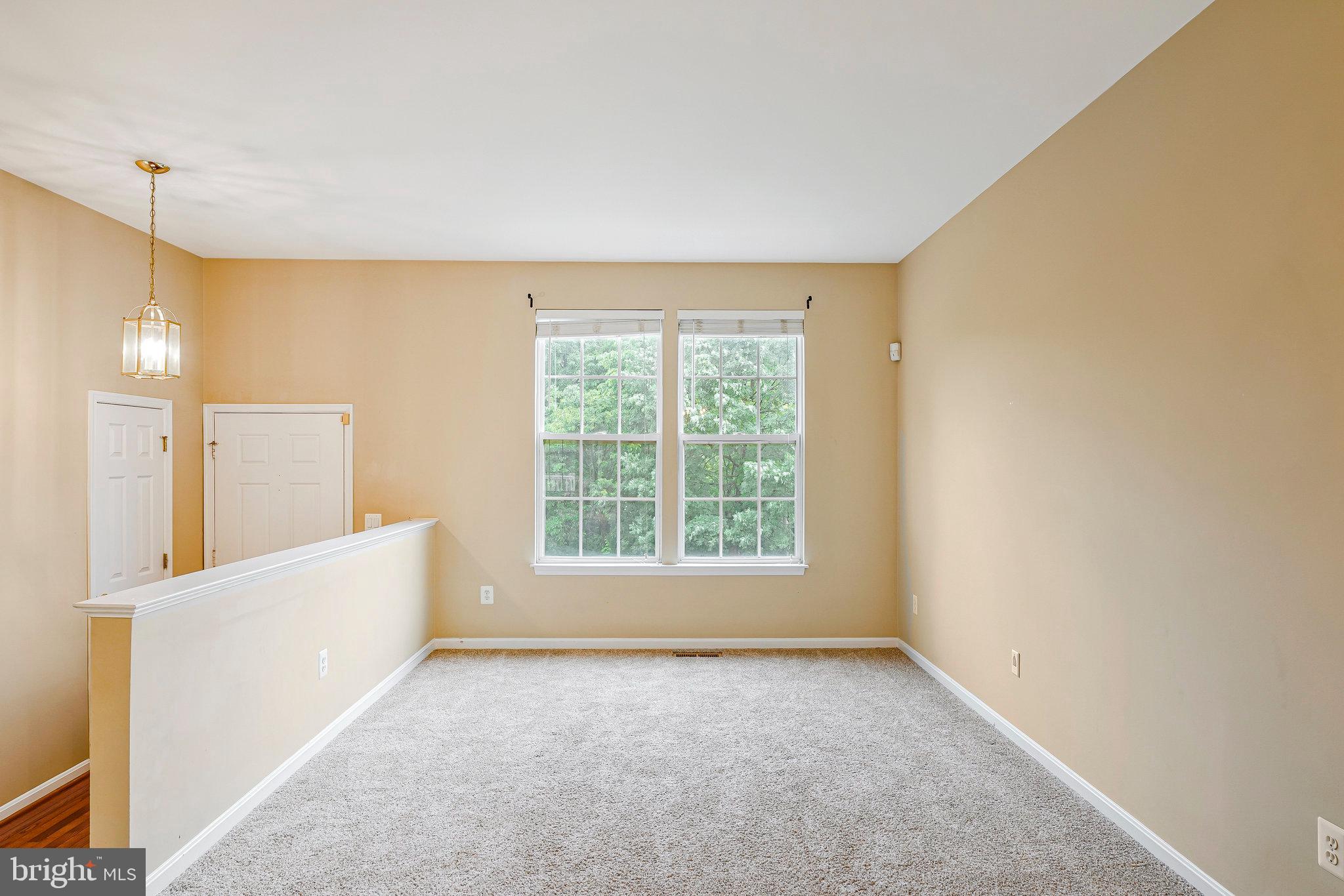 SIGNATURE AT BROADLANDS - Residential Lease