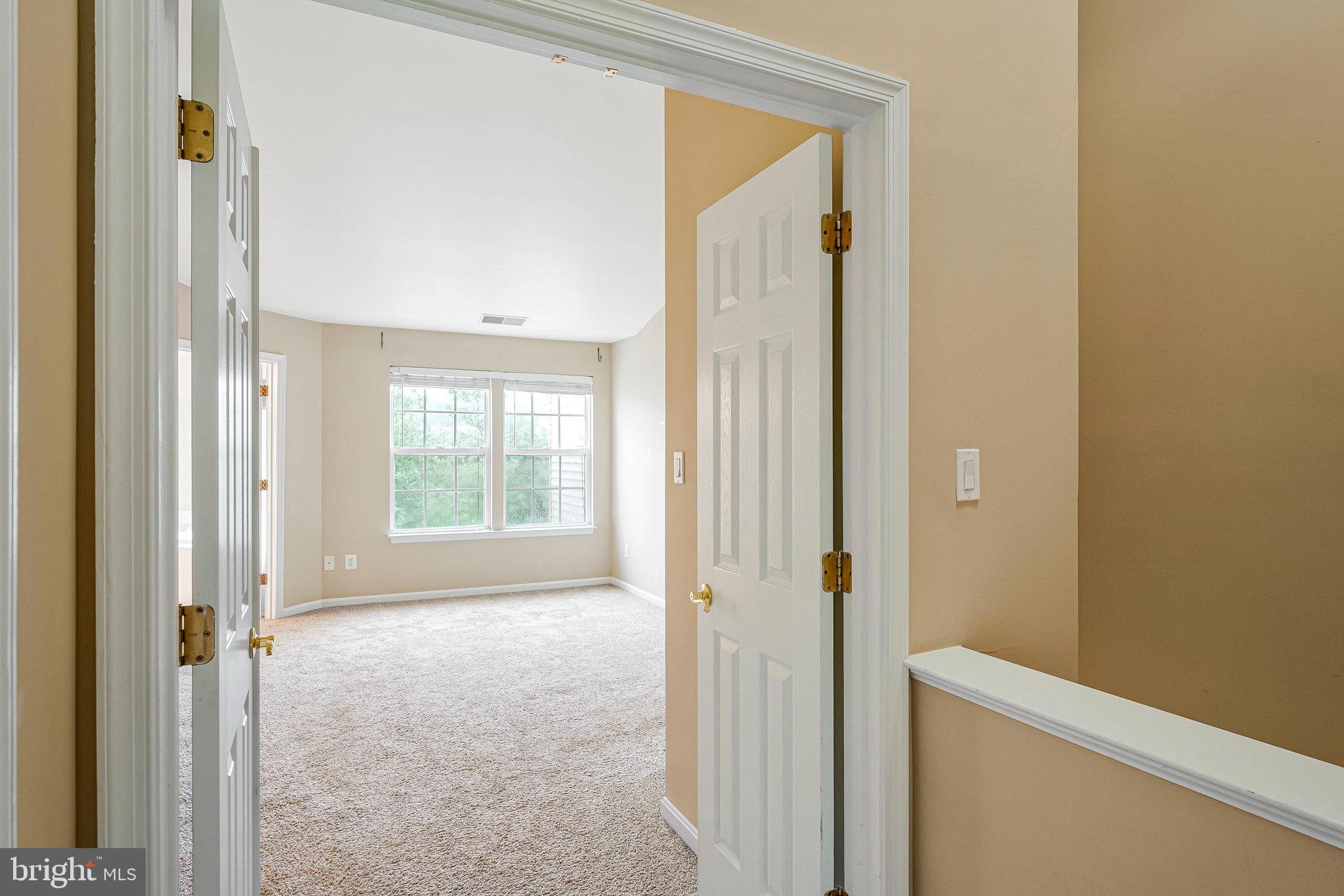 SIGNATURE AT BROADLANDS - Residential Lease