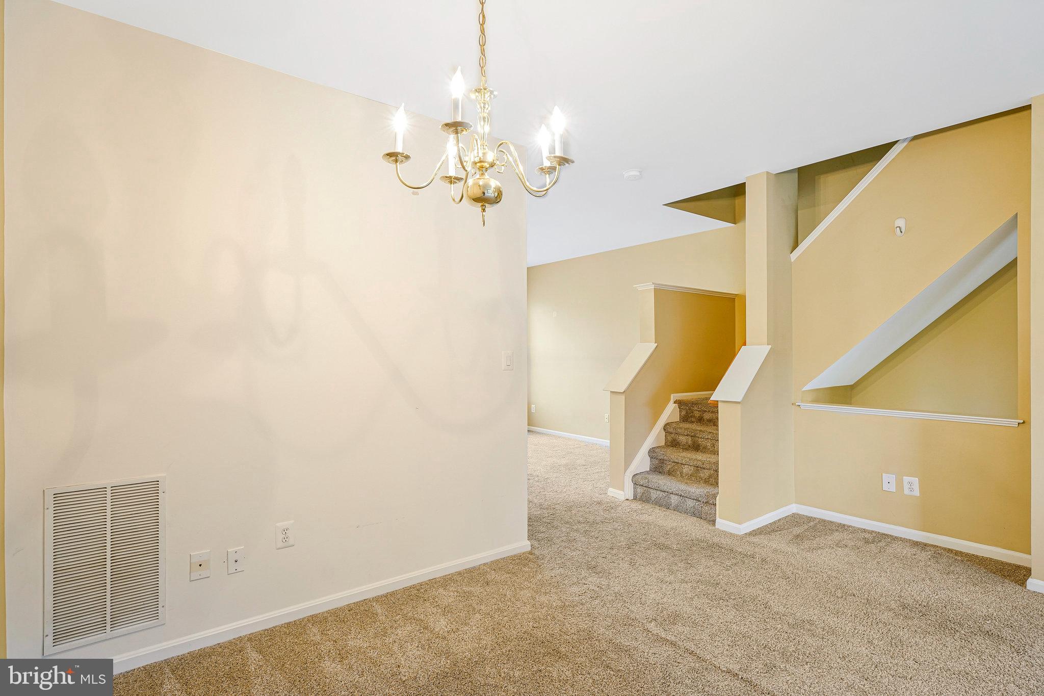 SIGNATURE AT BROADLANDS - Residential Lease