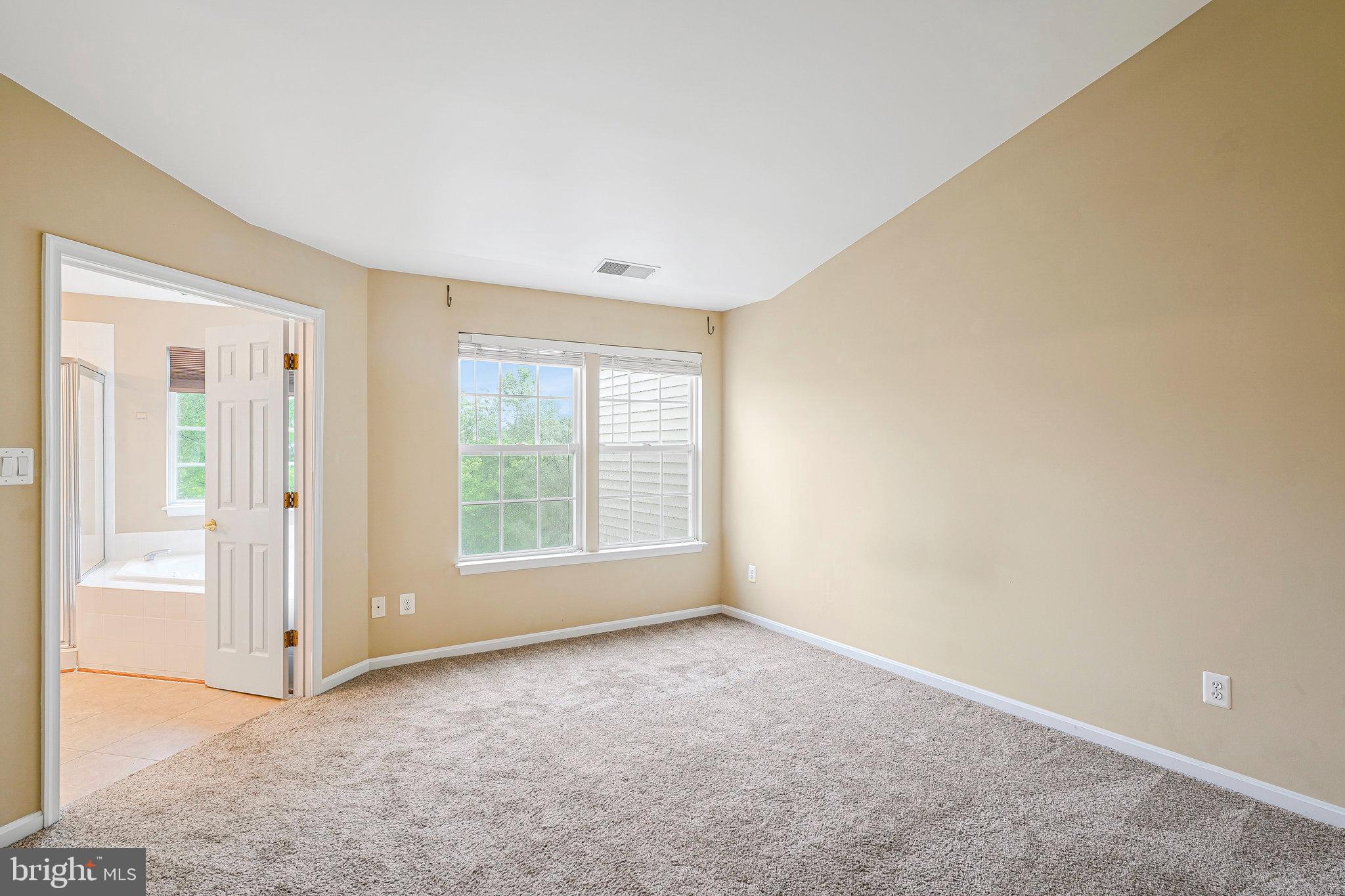 SIGNATURE AT BROADLANDS - Residential Lease