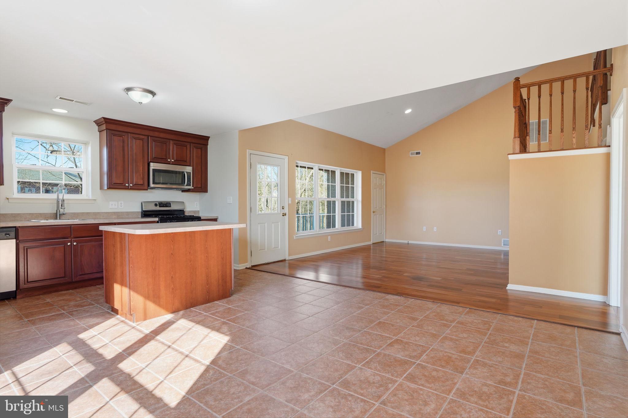 13675 PHILMONT AVENUE 40