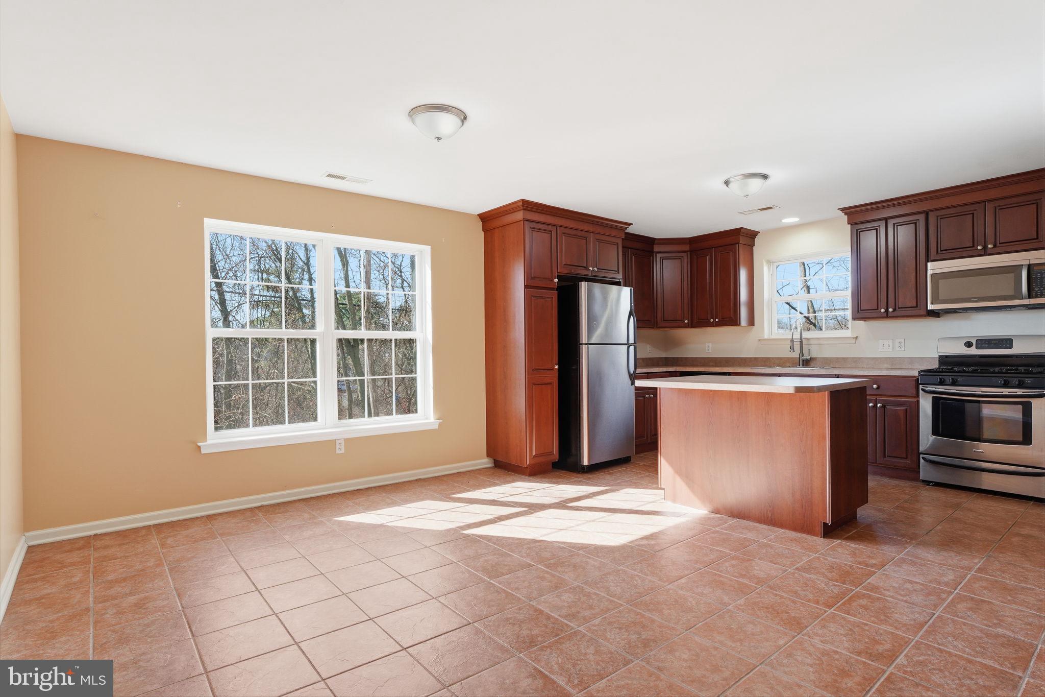 SOMERTON - Residential