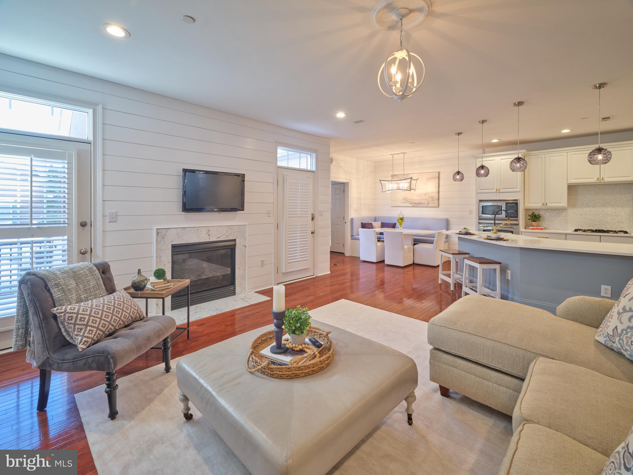 NEWTOWN STATION - Residential